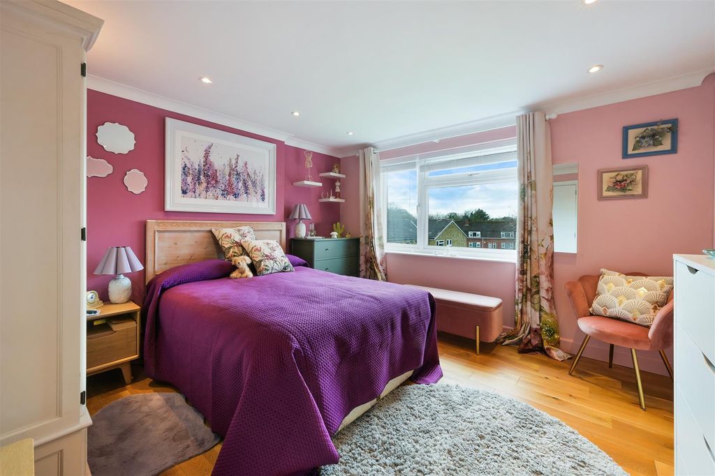 Additional image 11 of 2 bed flat for saleWell House, Woodmansterne Lane, Banstead SM7