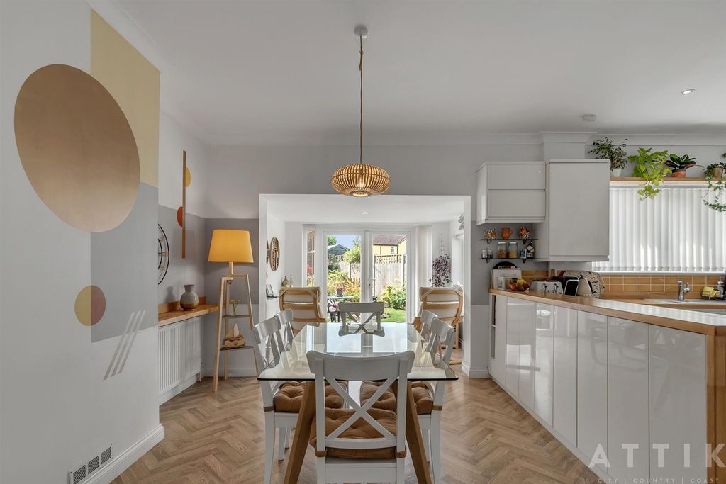 Additional image 4 of 4 bed semi-detached house for saleUpper Avenue, Halesworth IP19