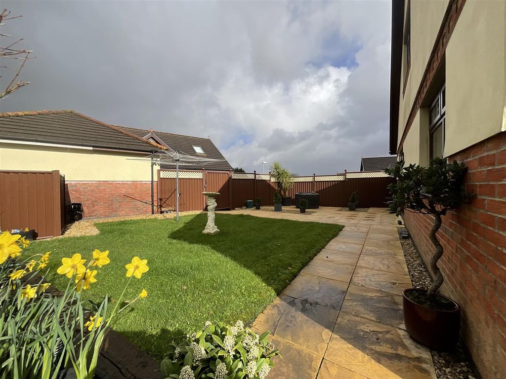 Additional image 4 of 4 bed detached bungalow for saleYr Hafod, Saron, Ammanford SA18