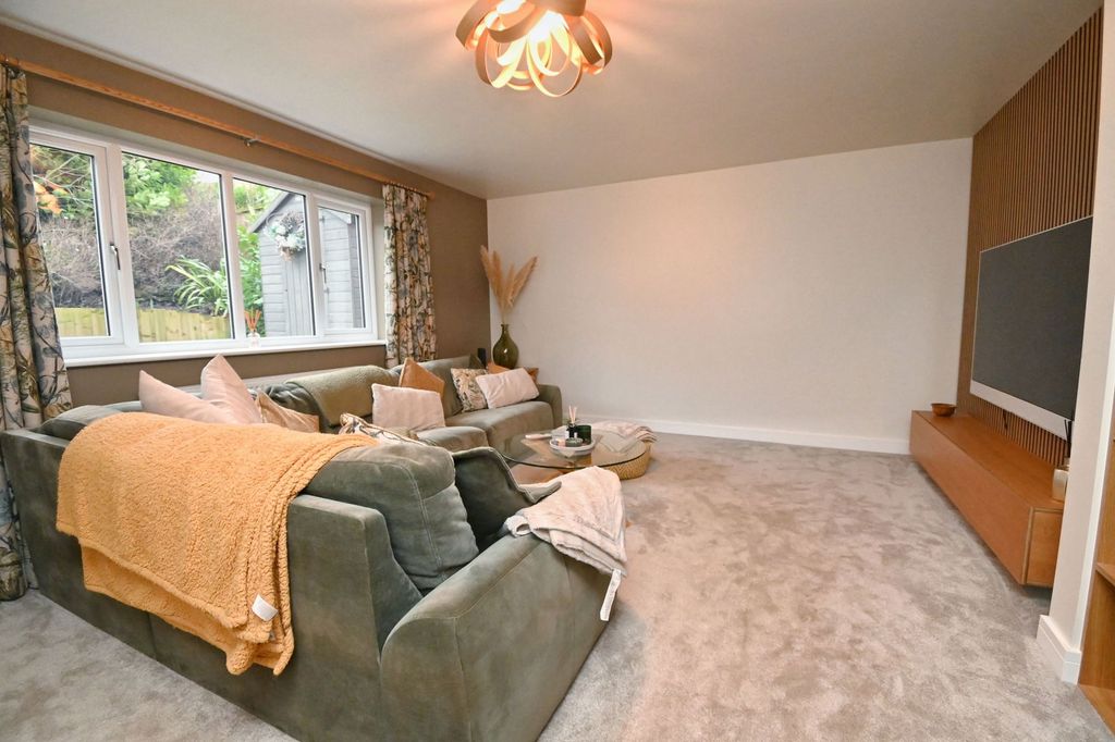 Additional image 14 of 5 bed detached house for saleMelvinia Crescent, Barnsley S75
