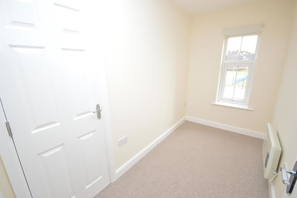 2 bed flat for saleStonegate Mews, Doncaster DN48Ds DN4 photo 5