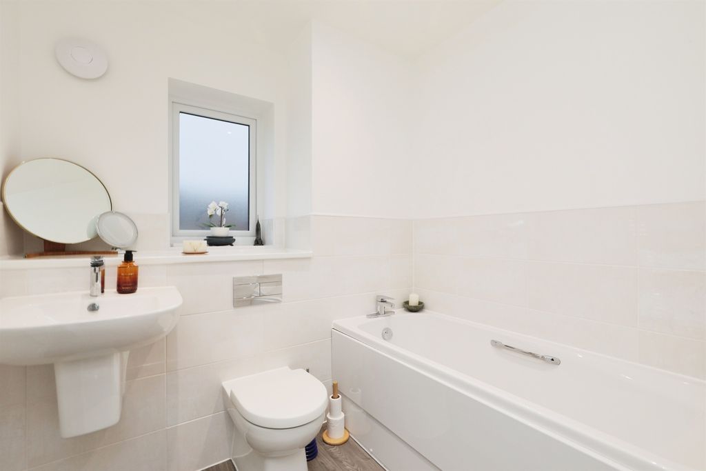 Additional image 15 of 3 bed semi-detached house for saleSwan Road, Lakeside, Doncaster DN4