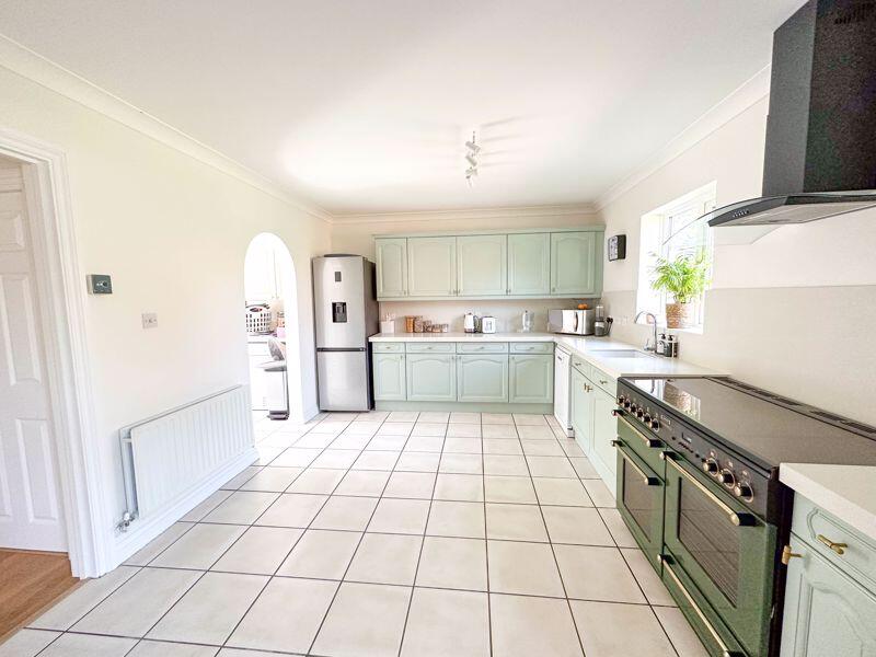 Additional image 7 of Chestnut Parade, Shepton Mallet