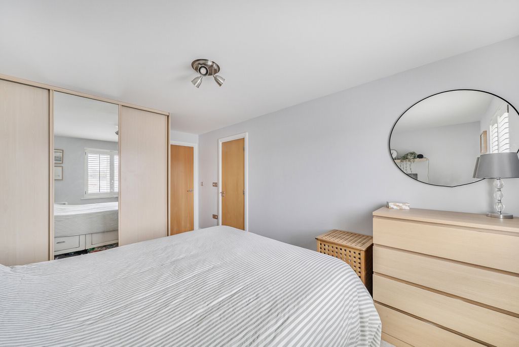 Additional image 18 of 2 bed flat for saleGoldsworth Road, Woking GU21