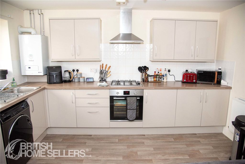 Additional image 2 of 2 bed flat for salePriors Orchard, Southbourne, Emsworth, West Sussex PO10