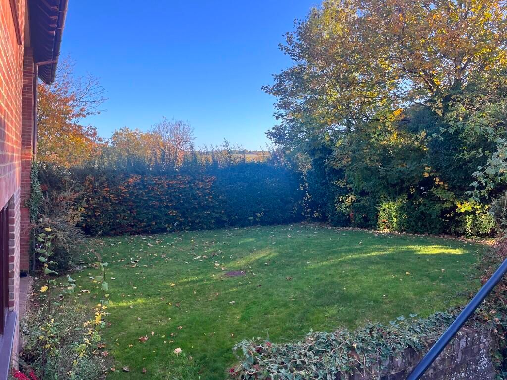 Additional image 3 of 2 bed flat for salePark View Court, Park View Road, Berkhamsted, Hertfordshire HP4