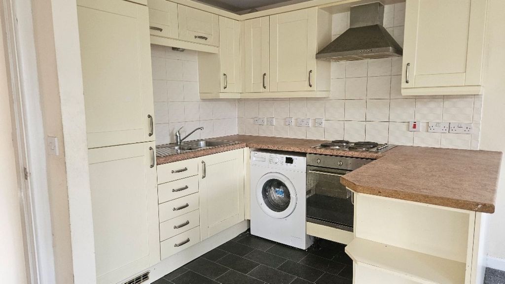 Additional image 2 of 2 bed flat for saleWellfield Mews, Staincliffe, Dewsbury WF13
