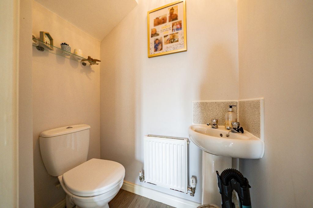 Additional image 8 of 3 bed semi-detached house for saleCooper Close, Markfield, Leicester, Leicestershire LE67