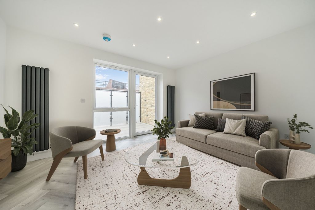 Additional image 2 of 7 bed detached house for saleLion Road, Bexleyheath, Kent DA6