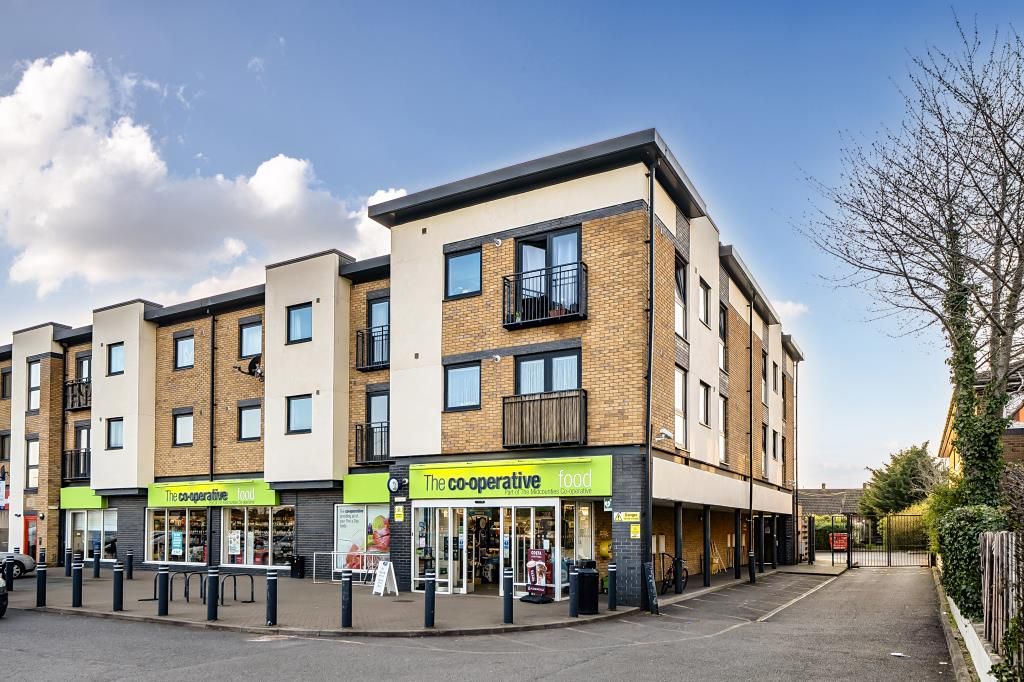 2 bed flat for saleAudley House, Buckingham Road, Bicester, Oxfordshire OX26