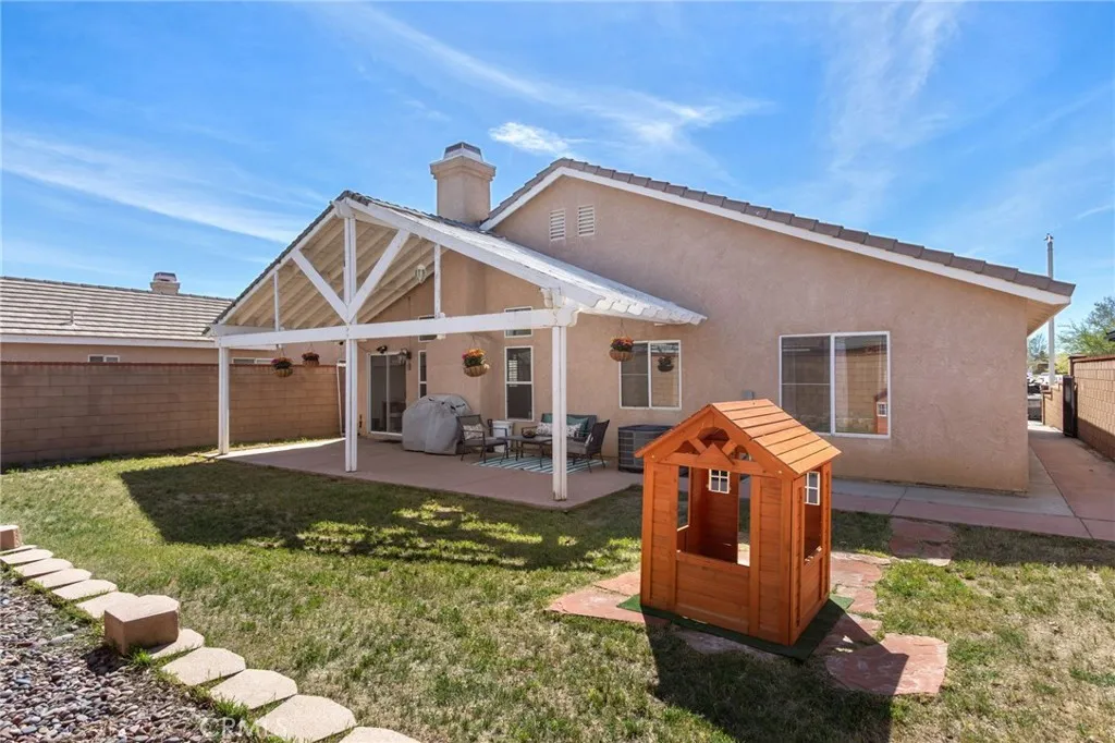 2416 Oakgrove Street, Rosamond, CA 93560