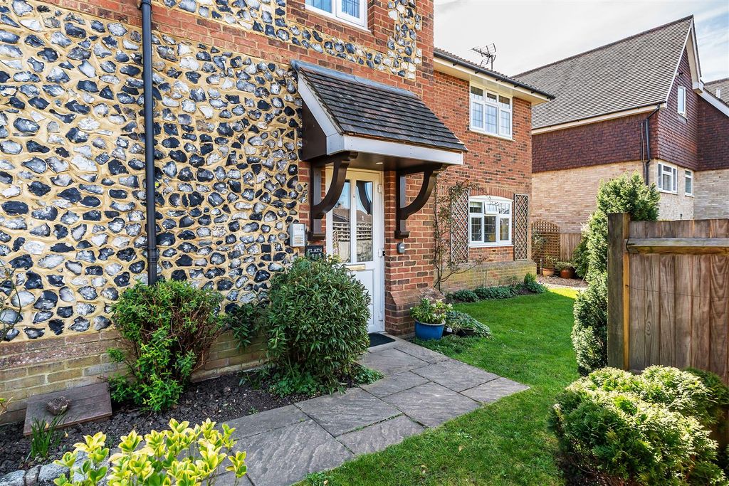 Additional image 18 of 2 bed flat for saleMarlborough Court, The Marld, Ashtead KT21