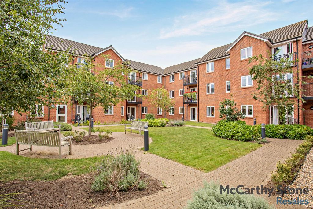 Additional image 19 of 2 bed flat for saleOakhill Place, High View, Bedford, Bedfordshire MK41
