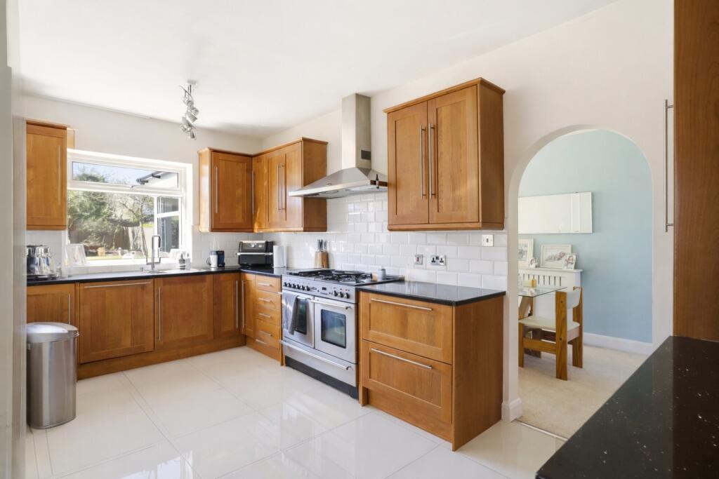 Additional image 6 of Mayflower Road, Park Street, St. Albans, Hertfordshire, AL2