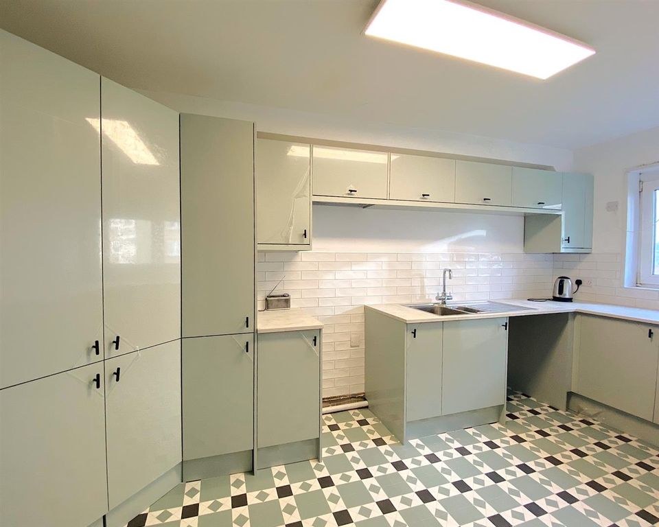 Additional image 11 of 2 bed flat for saleWest Parade, Bexhill-On-Sea TN39
