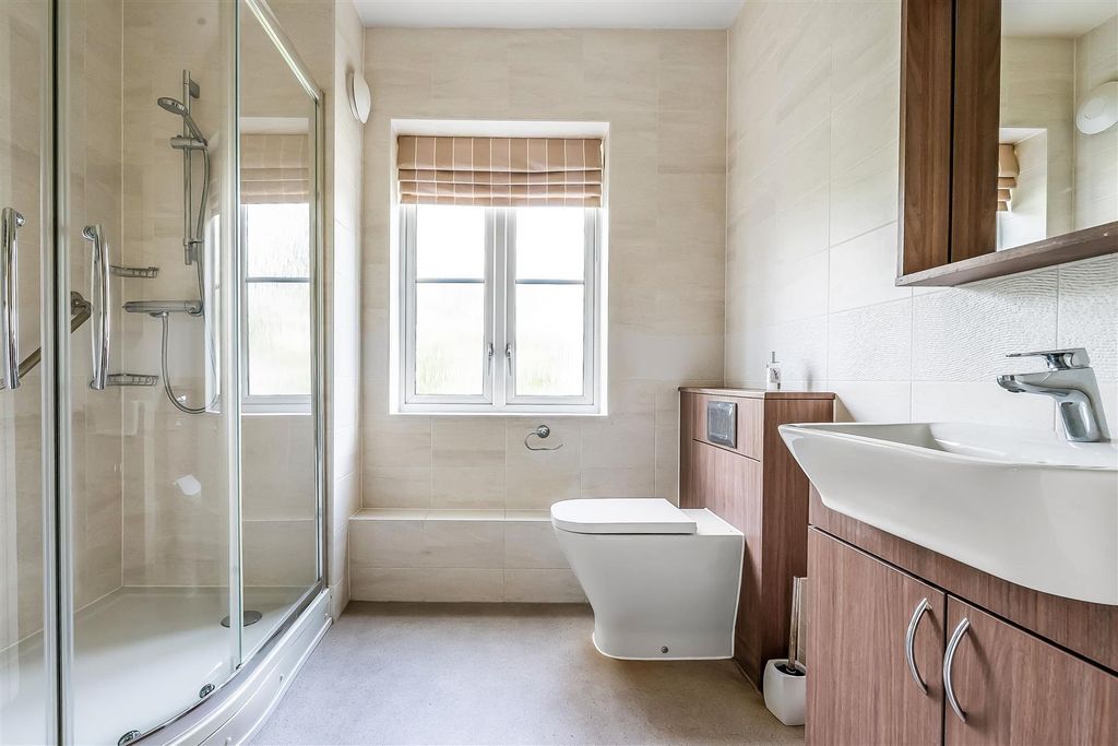 Additional image 9 of 1 bed property for saleLeatherhead Road, Ashtead KT21
