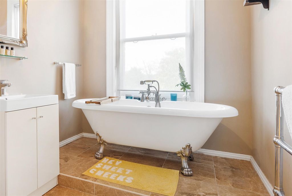 Additional image 12 of 3 bed flat for saleCopers Cope Road, Beckenham BR3