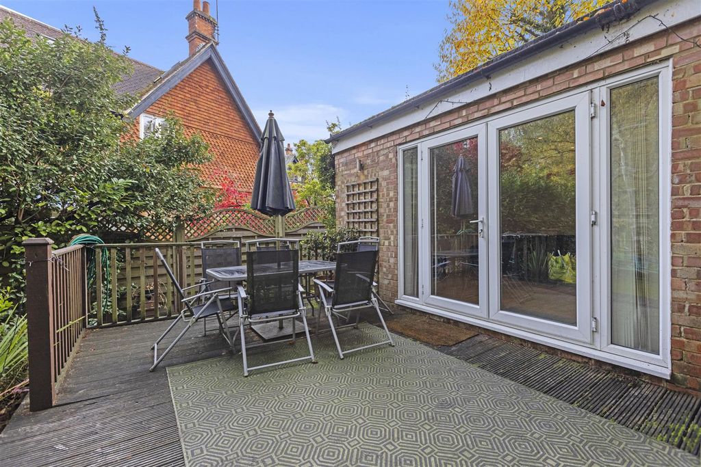 Additional image 19 of 3 bed flat for salePrince Albert Drive, Ascot SL5