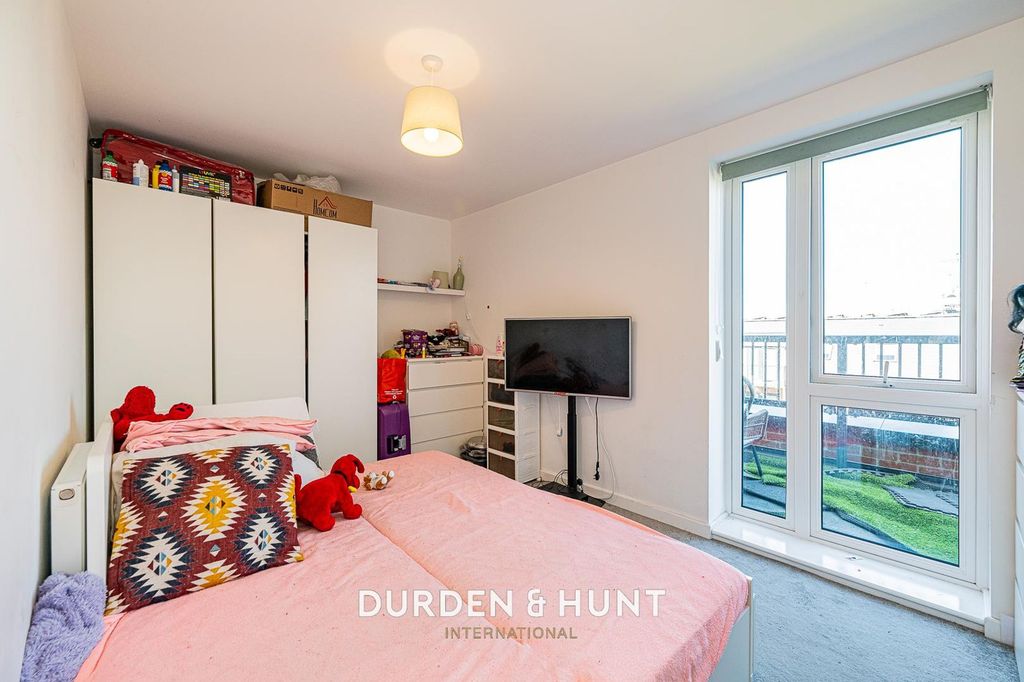 Additional image 9 of 2 bed flat for saleFinlay Gardens, Hornchurch RM12