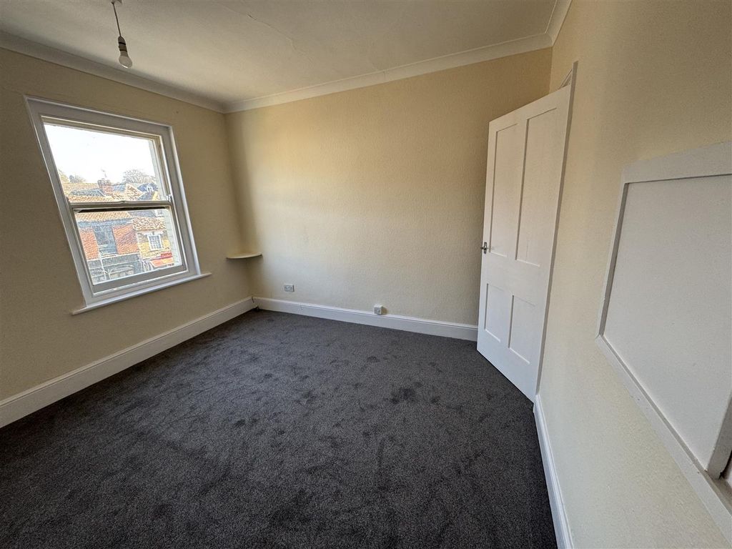 Additional image 4 of 1 bed flat for saleChancery Lane, Bridport DT6