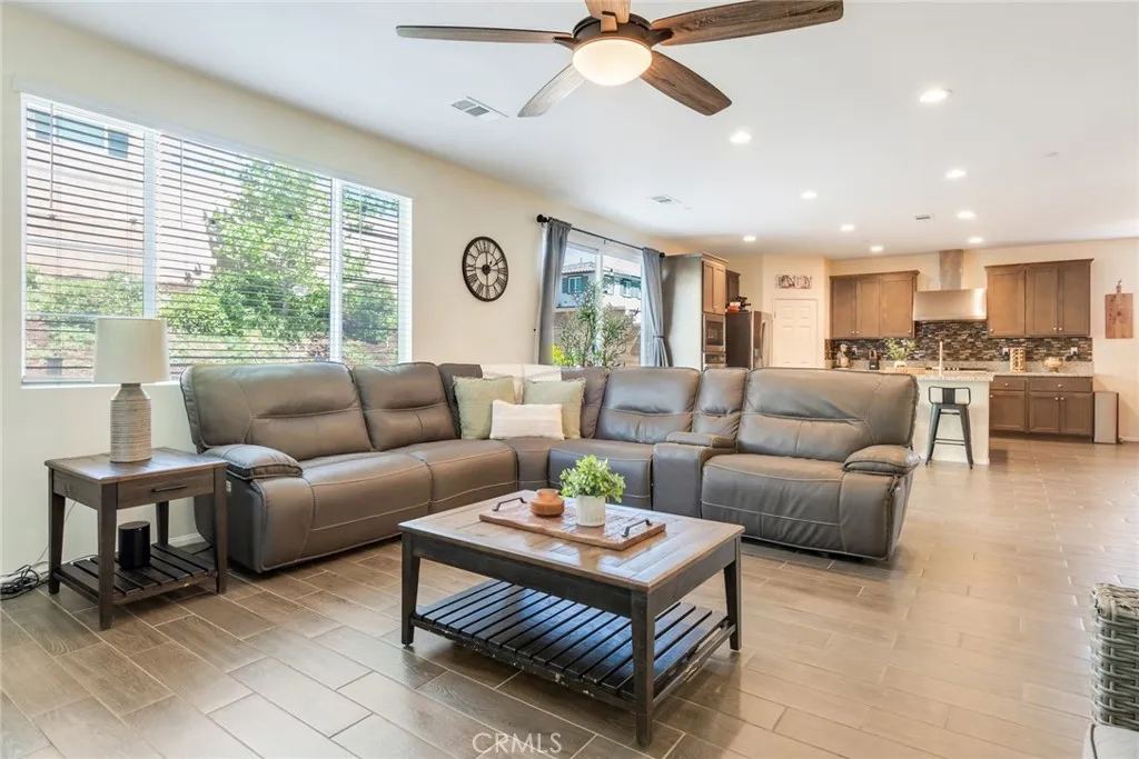 Additional image 54 of 17024 Red Tail Lane, Fontana, CA 92336