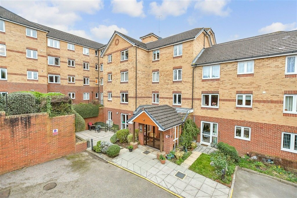 1 bed flat for saleWalderslade Road, Waldersladeb, Chatham, Kent ME5