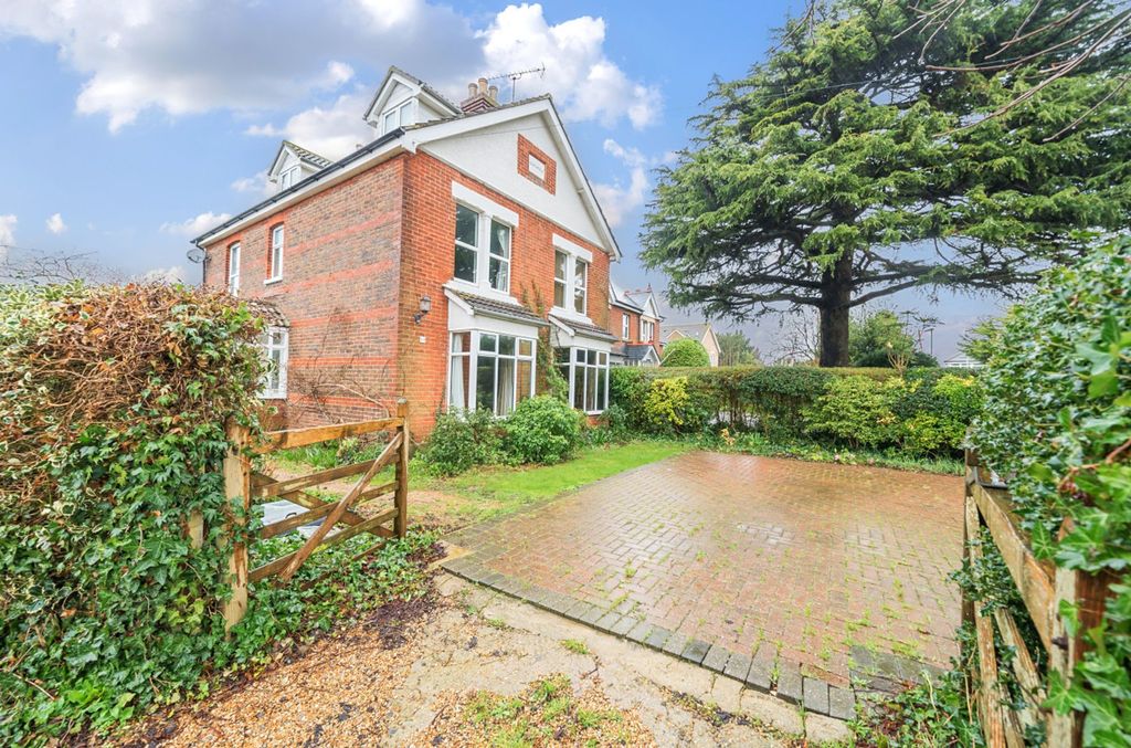 5 bed detached house for saleStein Road, Emsworth PO10