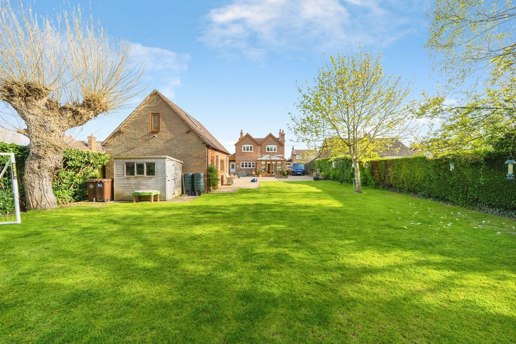 Additional image 30 of 4 bed detached house for saleMarroway, Weston Turville, Aylesbury HP22
