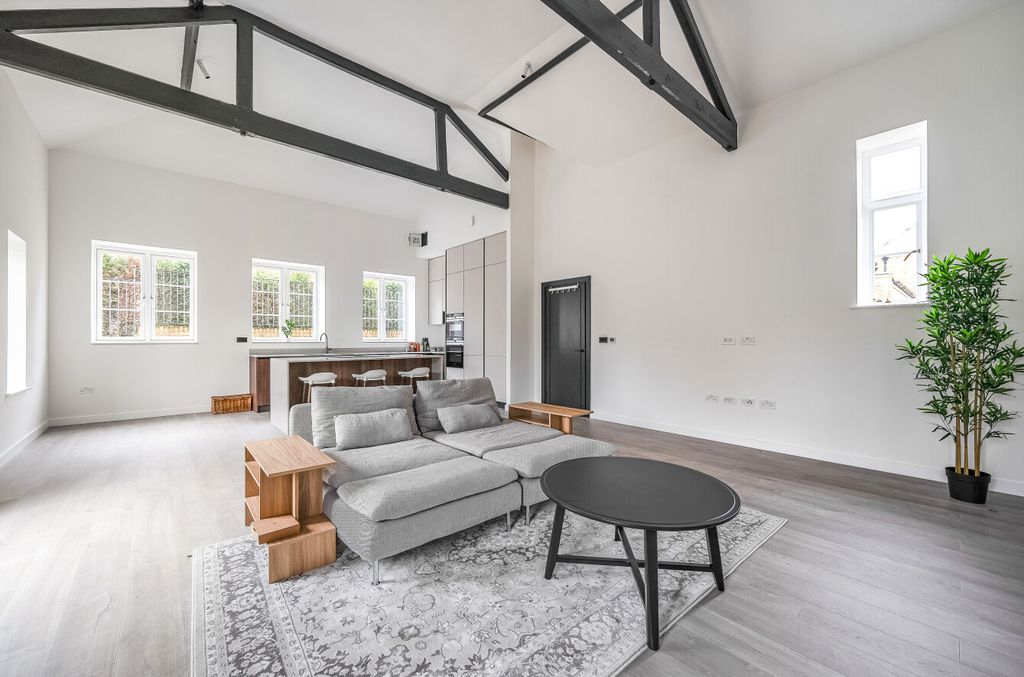 Additional image 18 of 2 bed flat for saleDaffodil Crescent, Barnet EN4