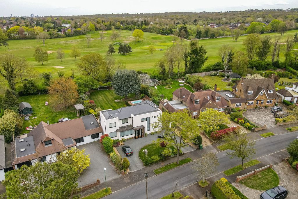 Additional image 38 of 4 bed detached house for saleGilhams Avenue, Banstead SM7