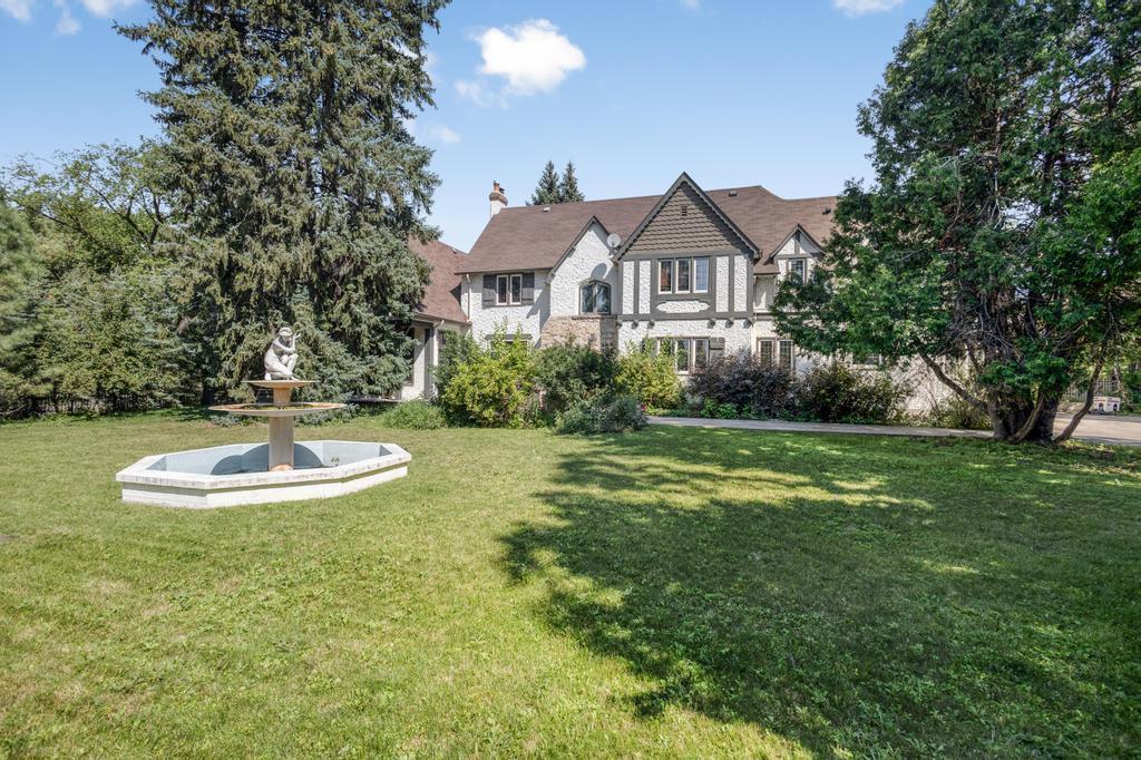 39 Nanton Boulevard