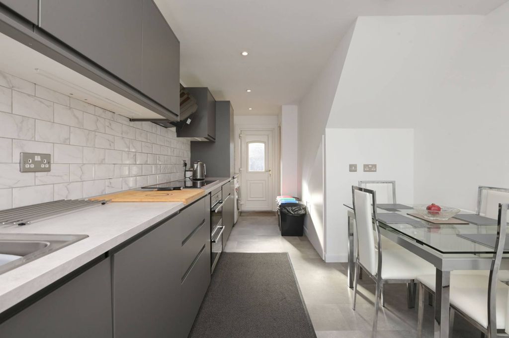 Additional image 11 of 3 bed terraced house for saleStewart Gardens, Currie, Edinburgh EH14