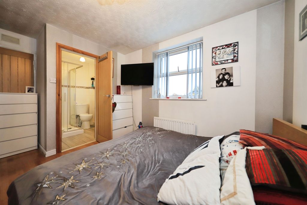 Additional image 9 of 5 bed detached house for saleConstantine Way, Bilston WV14