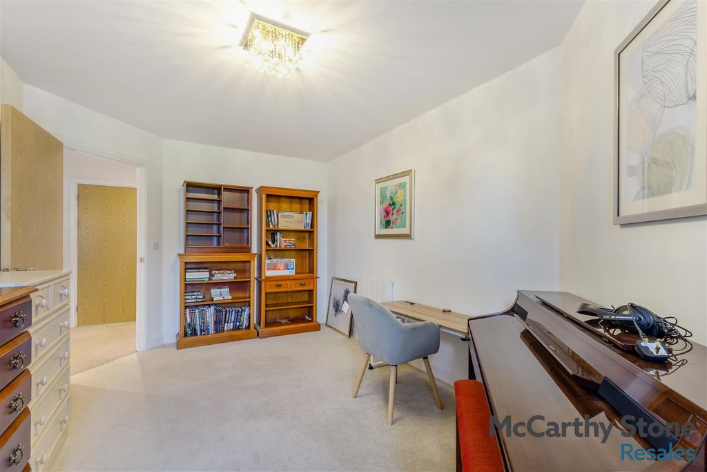 Additional image 12 of 2 bed flat for saleOakhill Place, High View, Bedford, Bedfordshire MK41