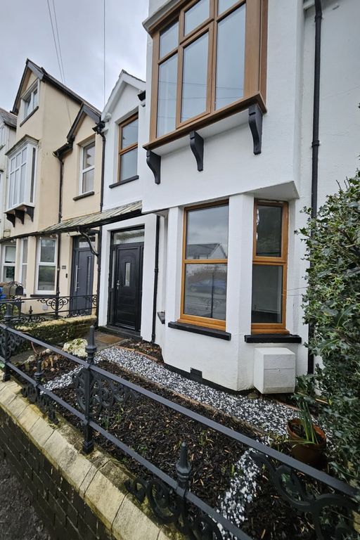 4 bed end terrace house for salePensarn Road, Bala LL23