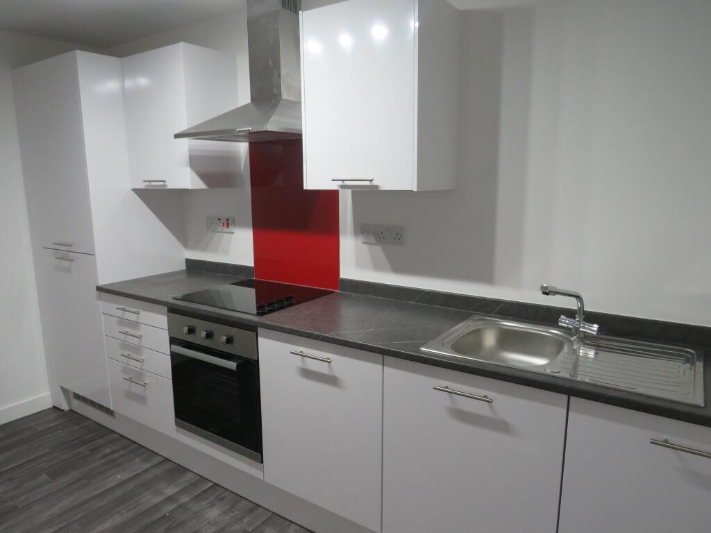 Victoria Street, B70