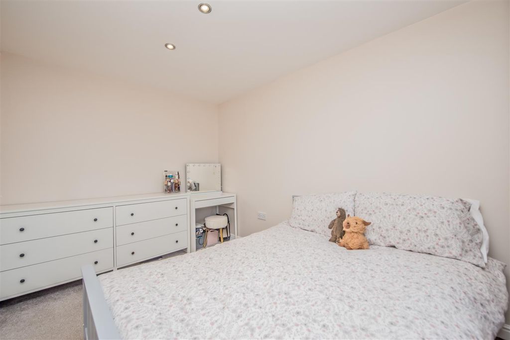 Additional image 16 of 3 bed semi-detached house for saleWindmill Court, Lower Wortley, Leeds LS12