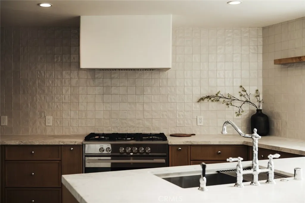 Additional image 15 of 8448 Franklin, Los Angeles, CA 90069