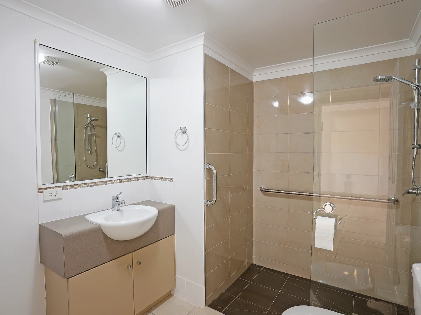 Additional image 3 of 5/16-22 Martinez Avenue, West End QLD 4810