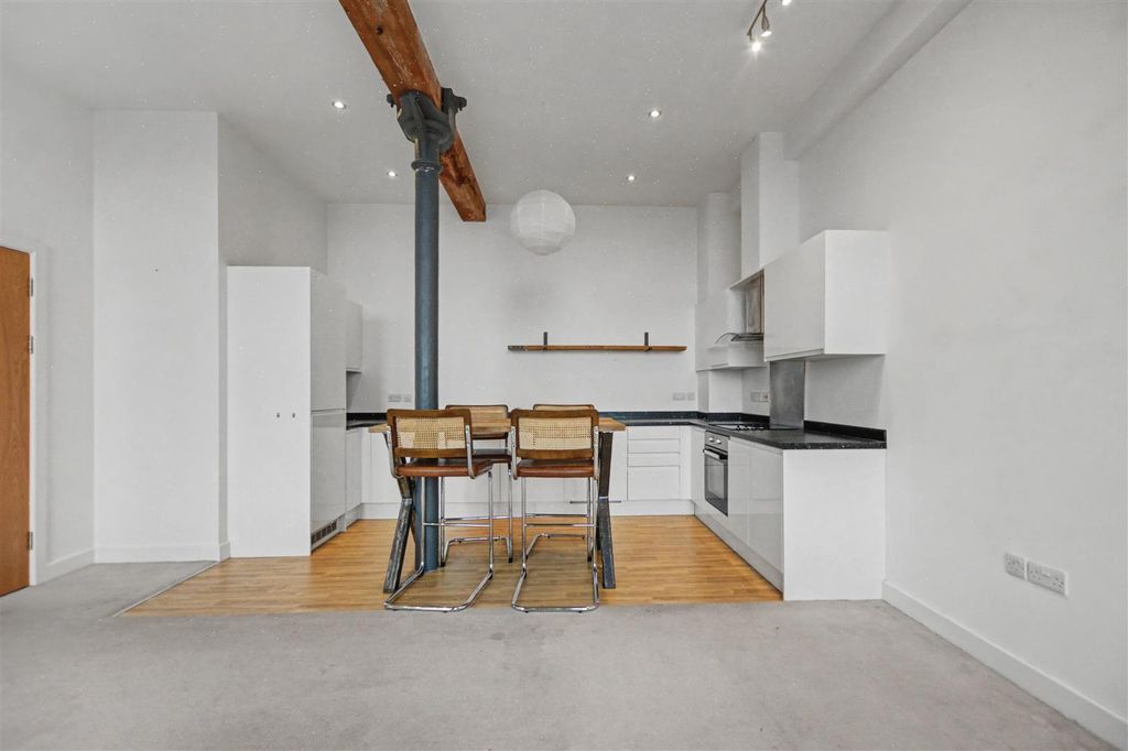 2 bed flat for saleTown End Road, Draycott DE72 photo 3