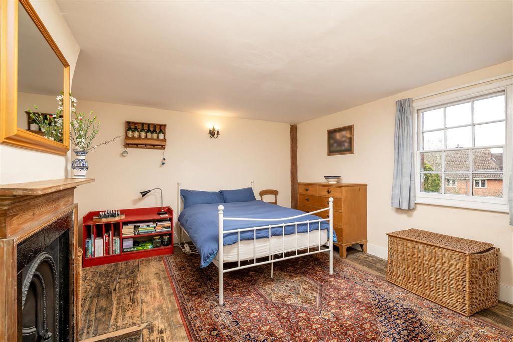 Additional image 16 of 8 bed semi-detached house for saleThe Crescent, Bedford MK40