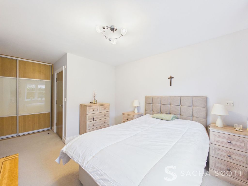 2 bed flat for saleMagnolia Drive, Chipstead House SM7 photo 2