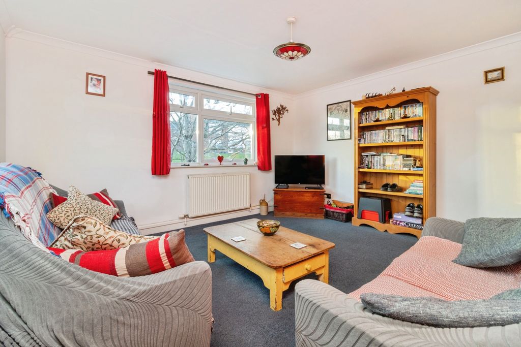 Additional image 3 of 2 bed flat for saleAlexandra Road, Bridport DT6