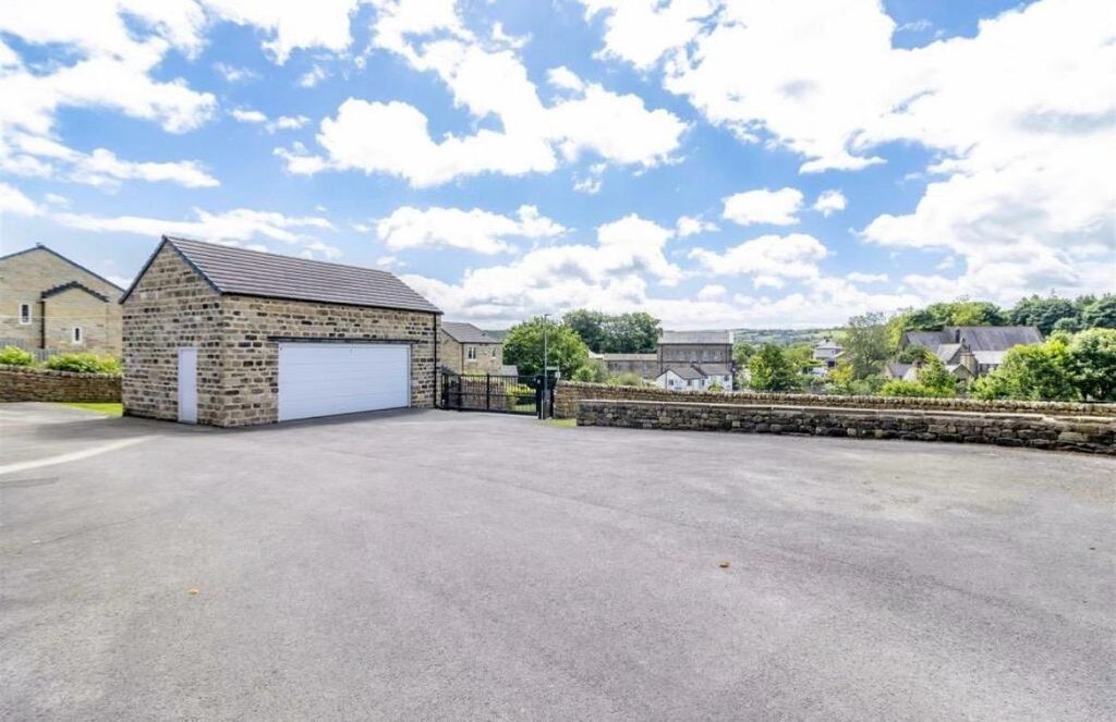Additional image 29 of 4 bed semi-detached house for saleCrowther Fold, Harden, Bingley BD16