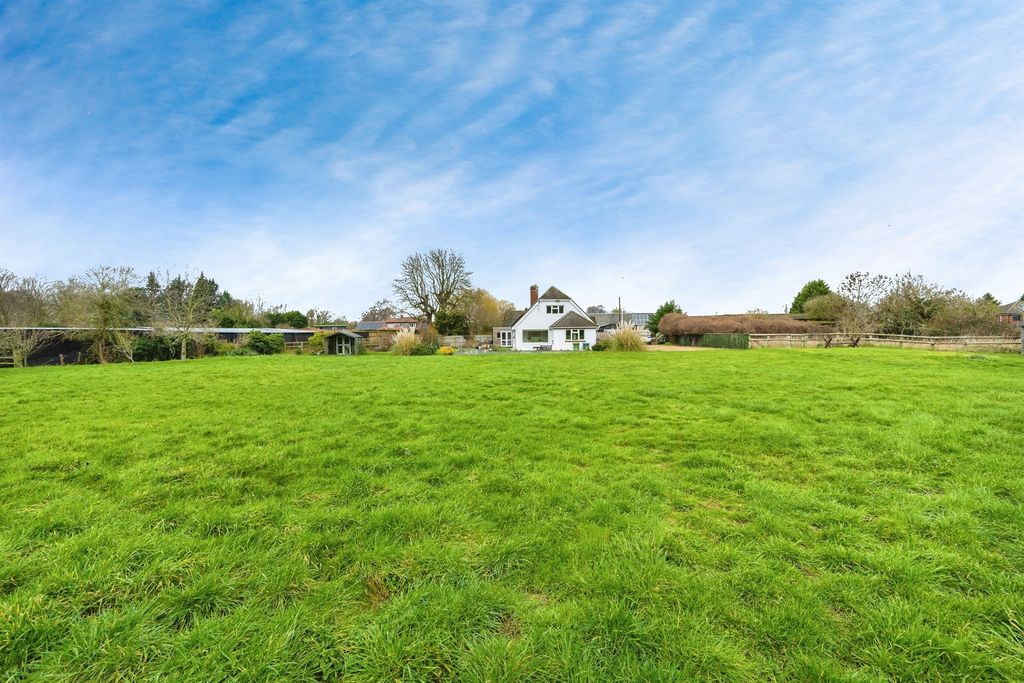 Additional image 32 of 4 bed detached house for saleBrook End, Weston Turville, Aylesbury HP22