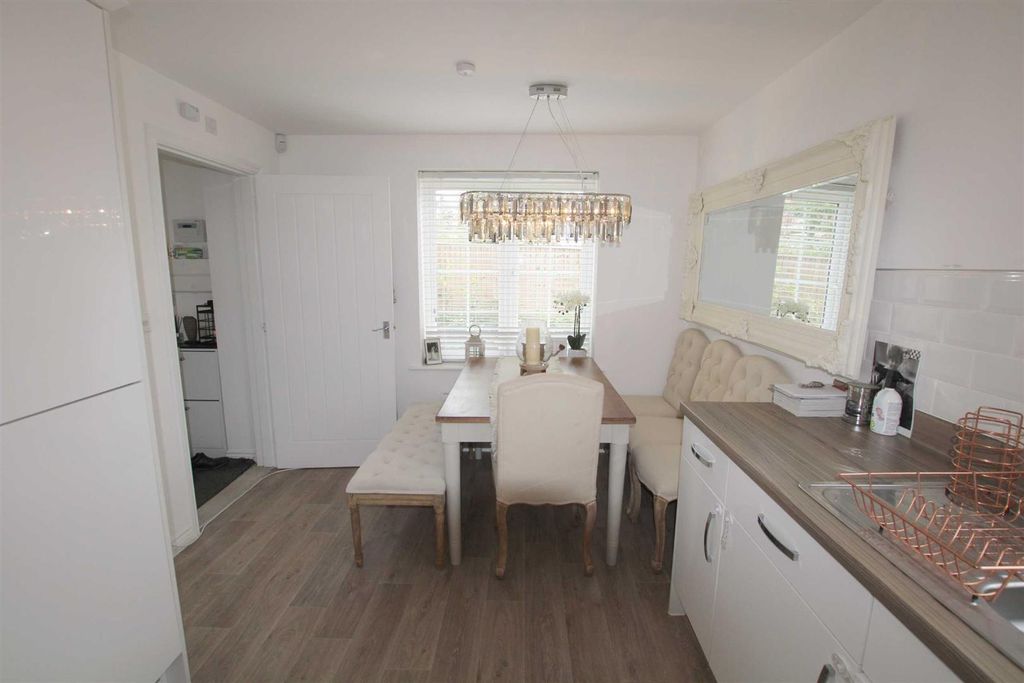 Additional image 5 of 3 bed semi-detached house for salePiebridge Way, Wortley, Leeds LS12