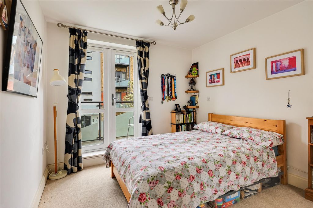 Additional image 13 of 2 bed maisonette for salePepys Court, Cambridge CB4