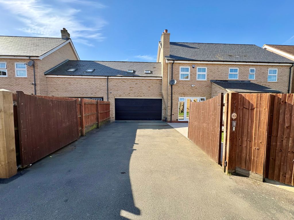 Additional image 15 of 5 bed detached house for saleDevon Drive, Biggleswade SG18