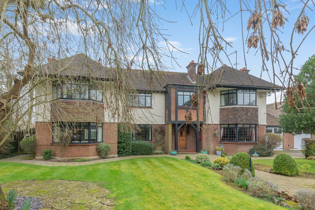 Additional image 34 of 6 bed detached house for saleNew Road, Weston Turville HP22