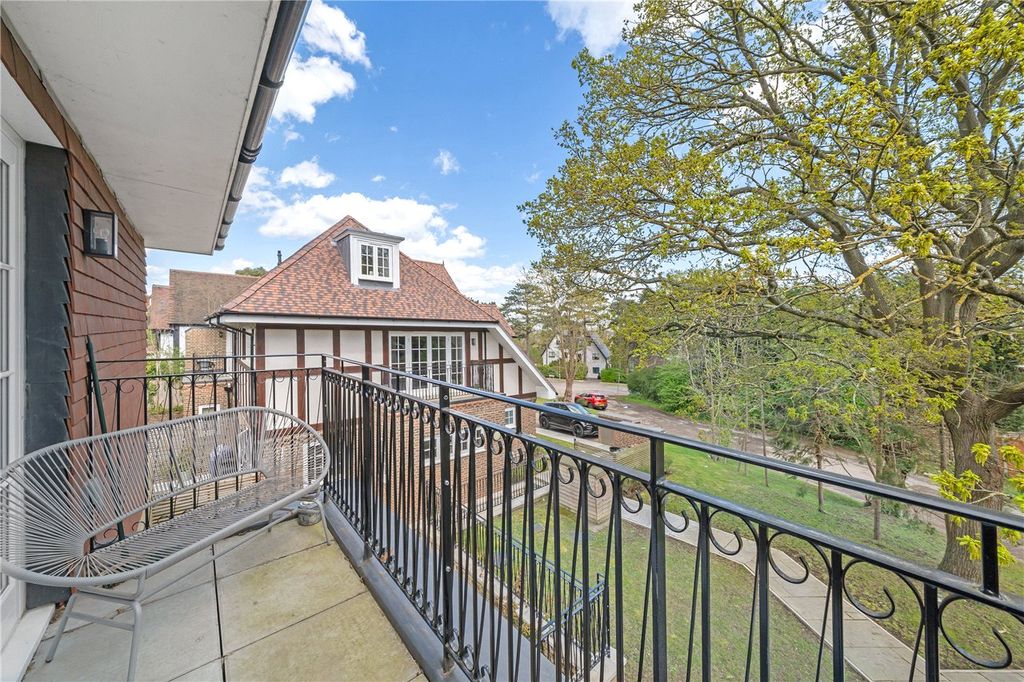 Additional image 3 of 2 bed flat for saleThe Avenue, Beckenham BR3